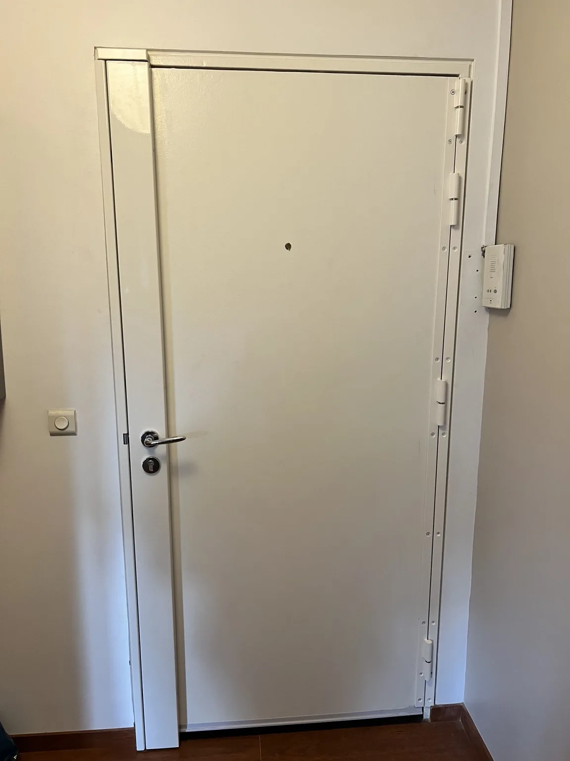 Installation d’une barre de sécurité anti-effraction